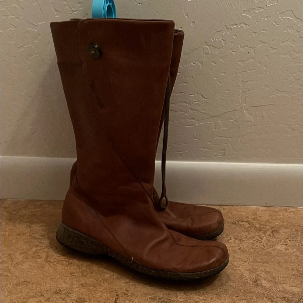 Teva Women's Brown Heeled Boots - Picture 1 of 4